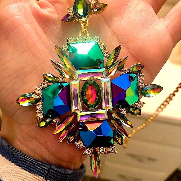 Colorful crystal statement necklace - Picture 7 of 9